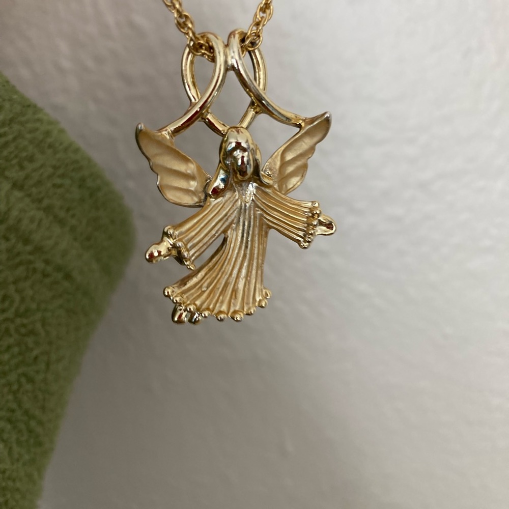 Giusti vintage guardian angel necklace